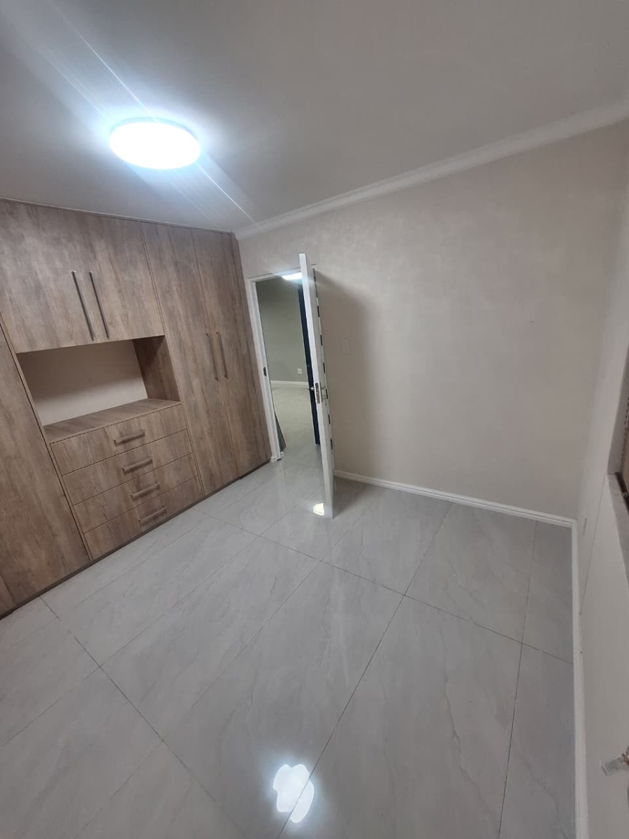 2 Bedroom Property for Sale in Southfield Western Cape